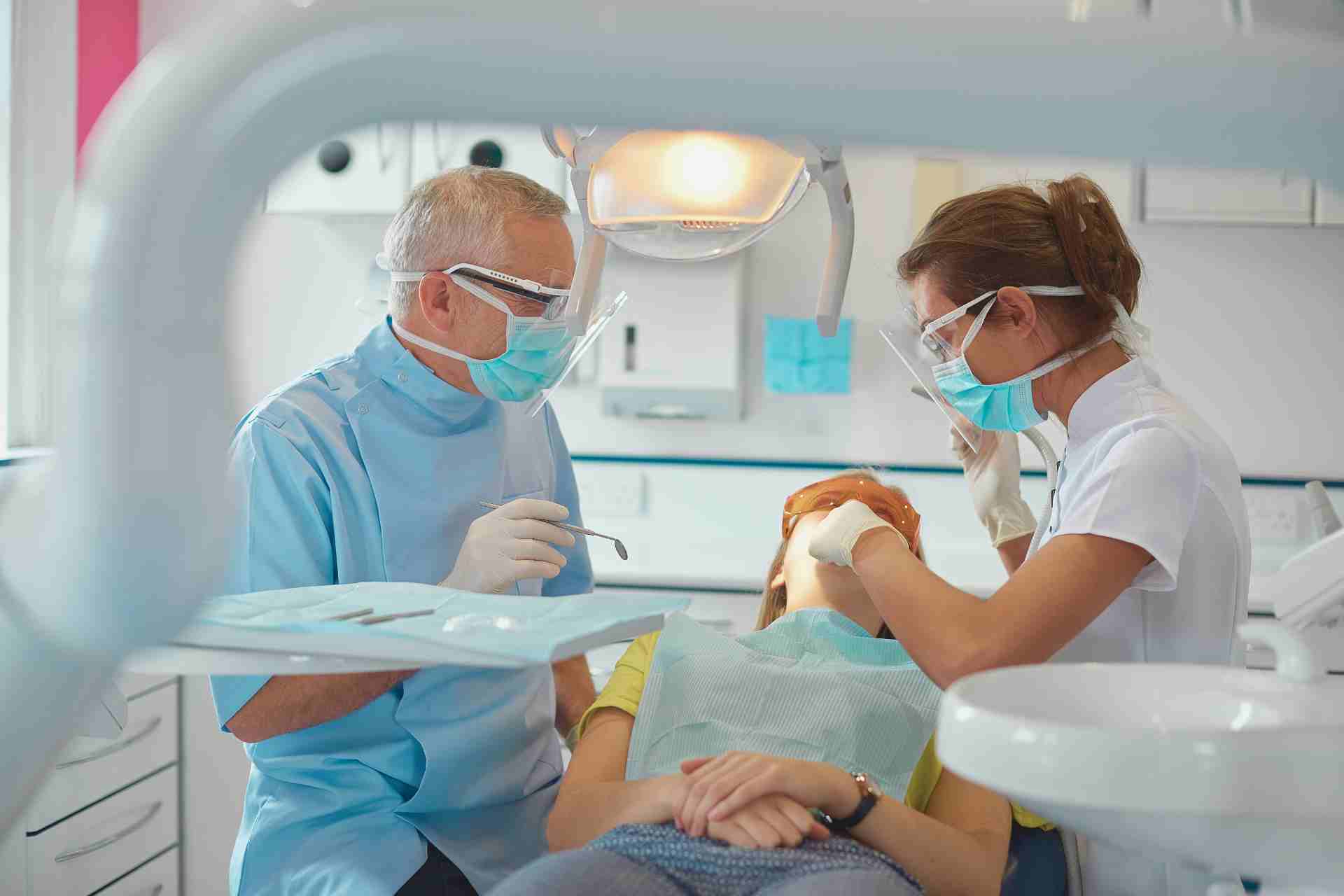 Dentist in Farmington, MI